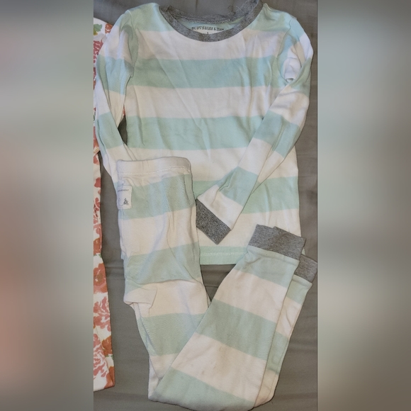 Burts bees pajamas lot - Picture 4 of 4